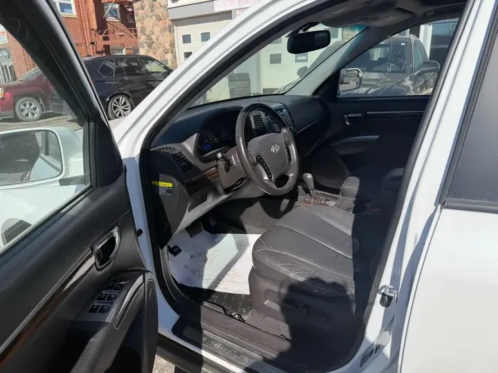 Hyundai Santa Fe 2011 photo 5