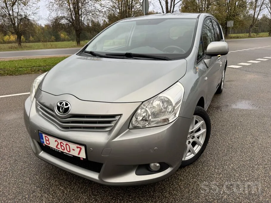 Toyota Verso 2012 photo 4