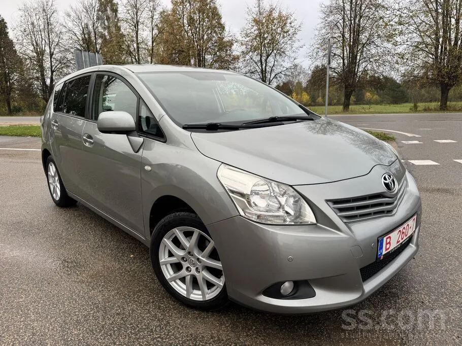Toyota Verso 2012 photo 3