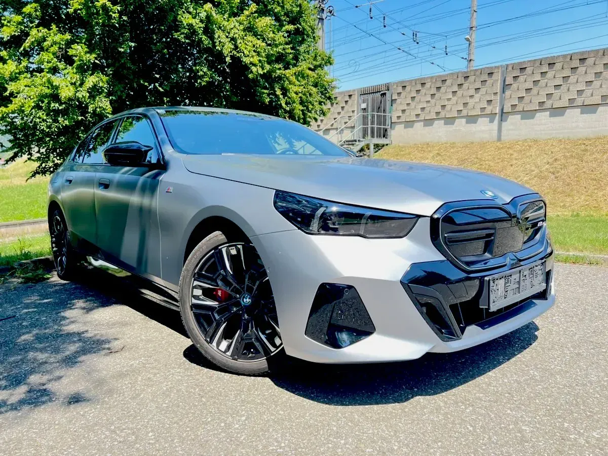 BMW I5 2025 photo 2