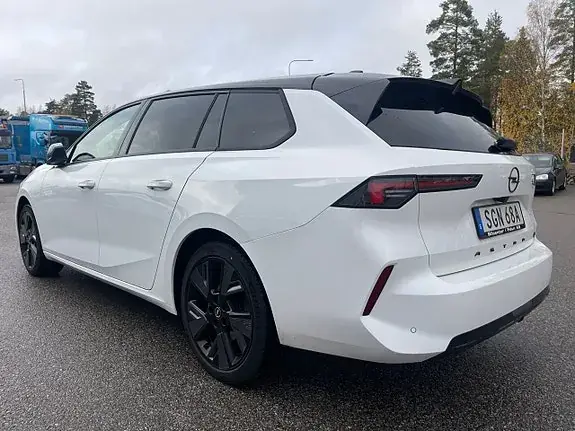 Opel Astra 2024 photo 4
