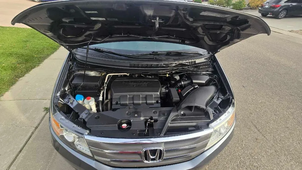 Honda Odyssey 2011 photo 4