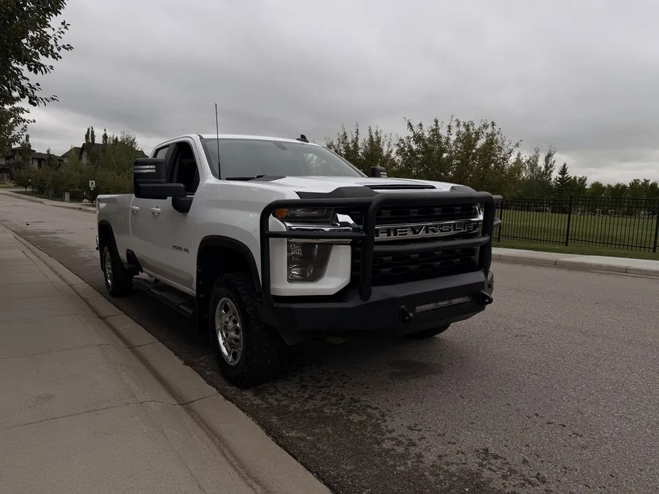 Chevrolet Silverado 2500 2021 photo 2