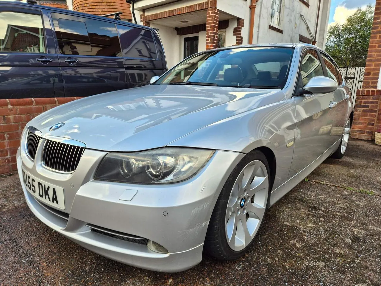BMW 3 Series 2005 photo 2