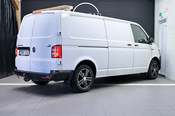 Volkswagen Transporter 2018 photo 4