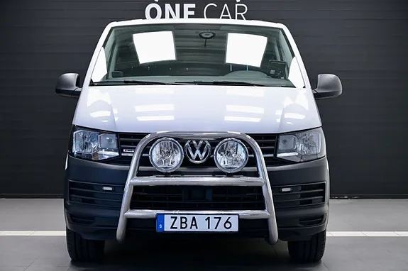 Volkswagen Transporter 2018 photo 2