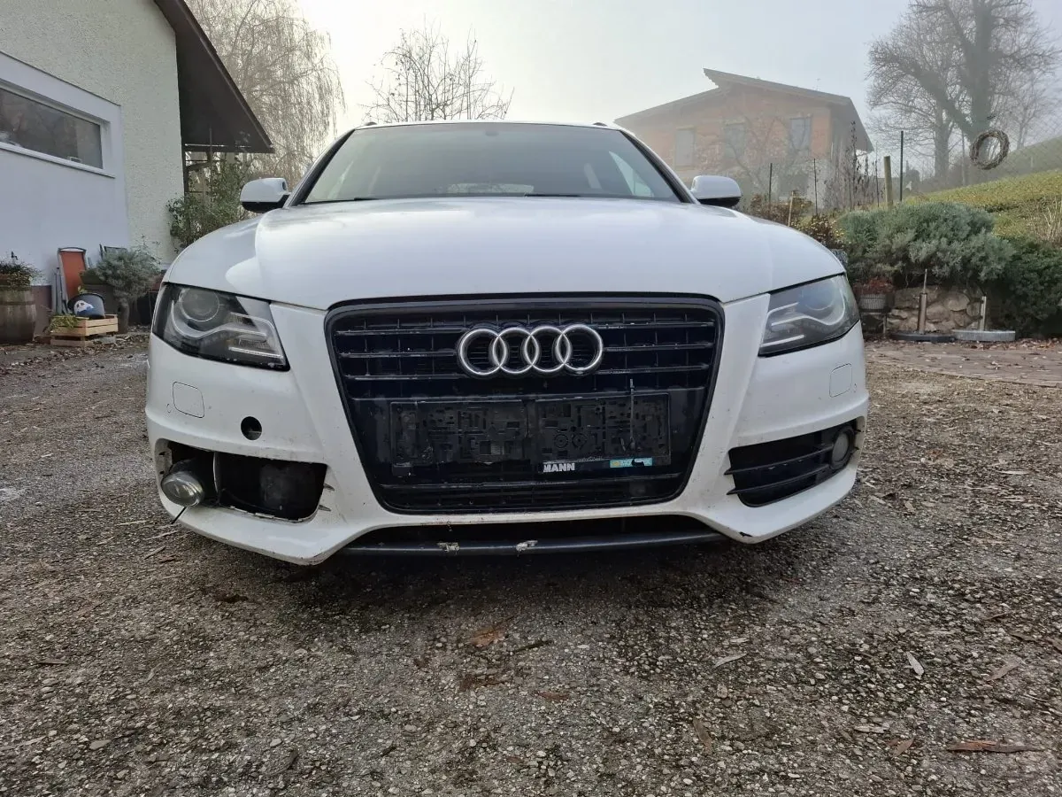 Audi A4 2010 photo 3