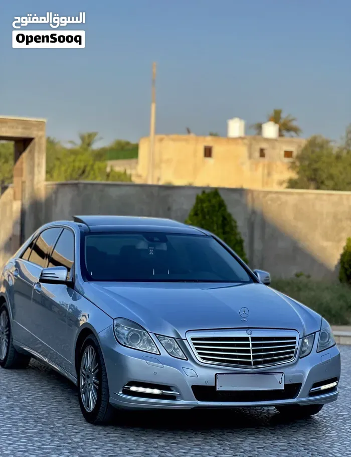 Mercedes-Benz E-Class 2012 photo 4