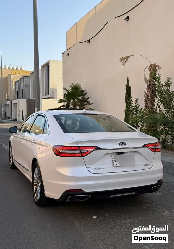 Ford Taurus 2021 photo 4