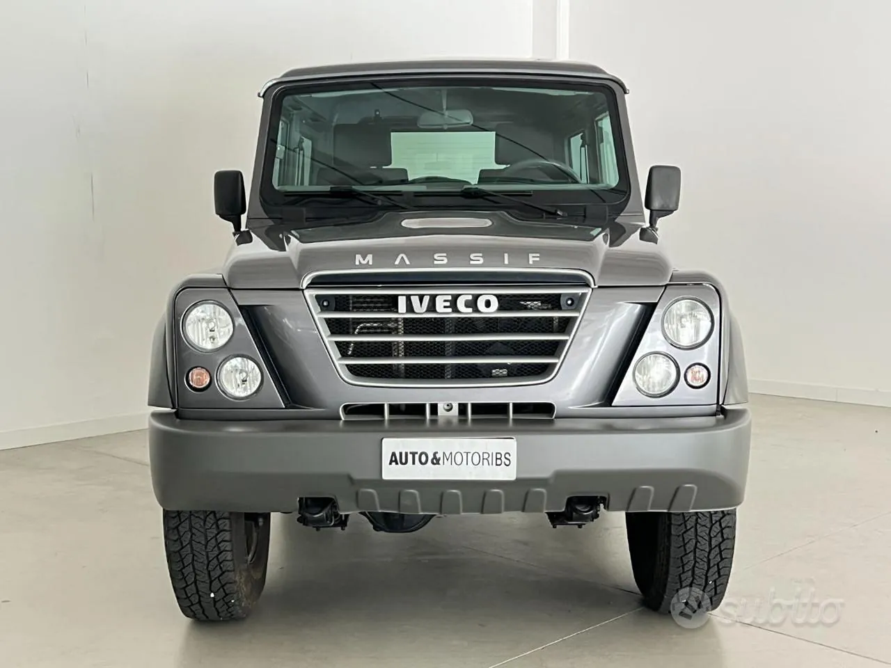 Iveco Massif 2009 photo 2