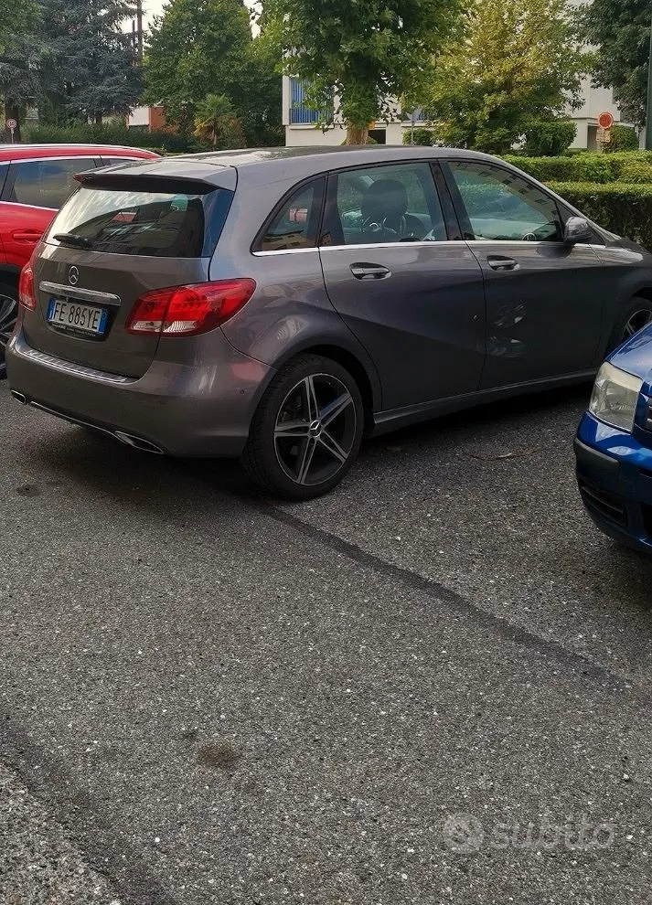 Mercedes-Benz B200 2016 photo 2