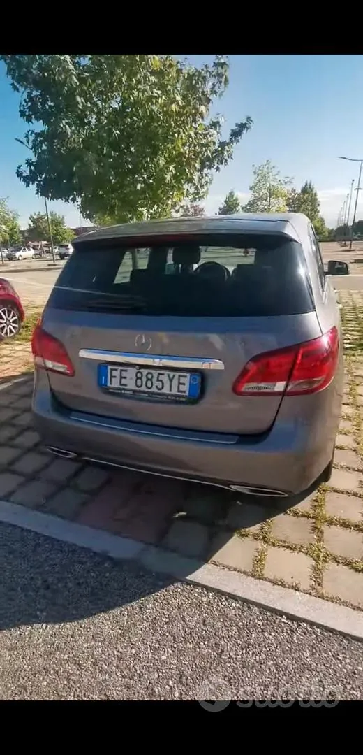 Mercedes-Benz B200 2016 photo 5