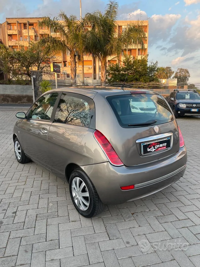 Lancia Ypsilon 2004 photo 4