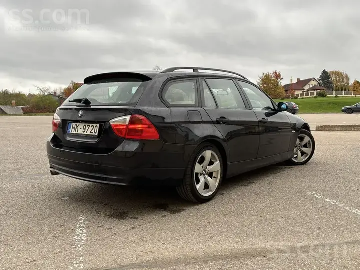 BMW 320 2005 photo 2