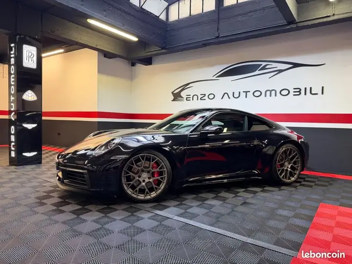 Porsche 911 2022 photo 2