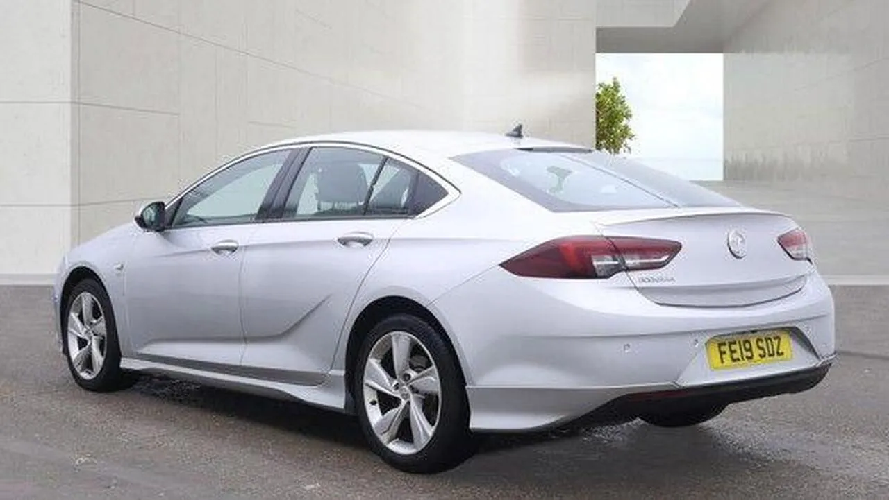 Vauxhall Insignia 2019 photo 3