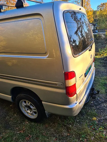 Toyota Hiace 2010 photo 5