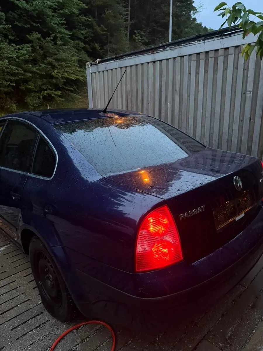 Volkswagen Passat 2003 photo 3