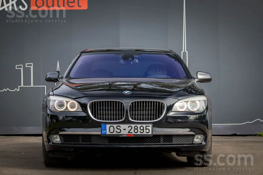 BMW 740 2011 photo 2