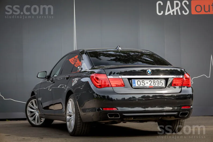 BMW 740 2011 photo 4