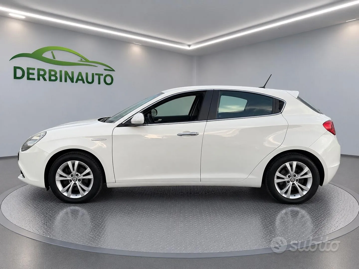 Alfa Romeo Giulietta 2011 photo 5
