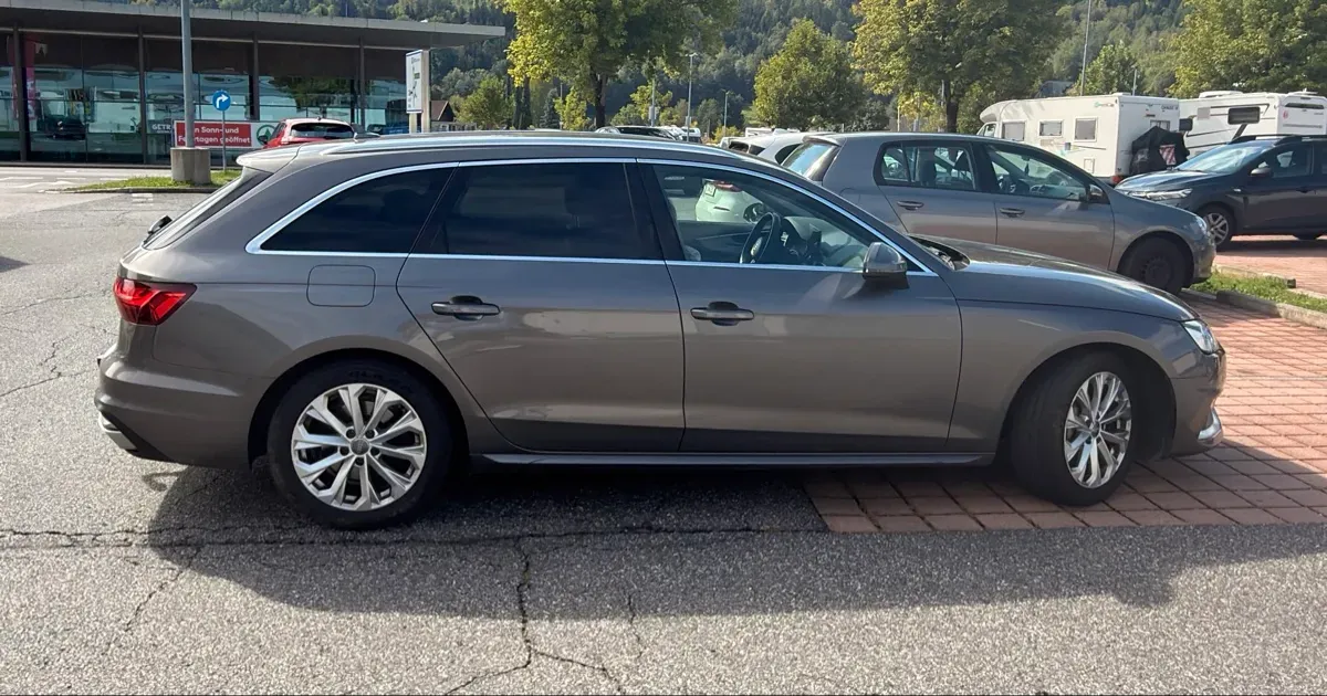 Audi A4 2020 photo 2