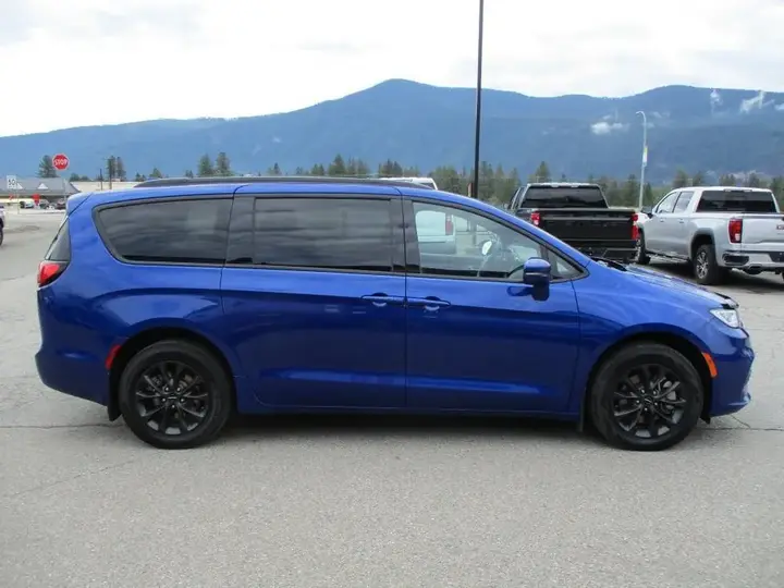 Chrysler Pacifica 2021 photo 4