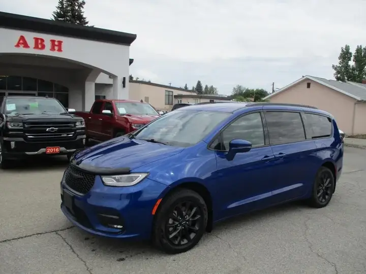 Chrysler Pacifica