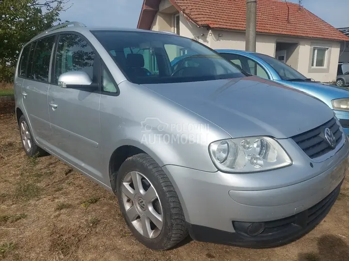 Volkswagen Touran 2005 photo 2