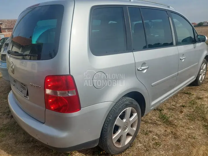 Volkswagen Touran 2005 photo 4