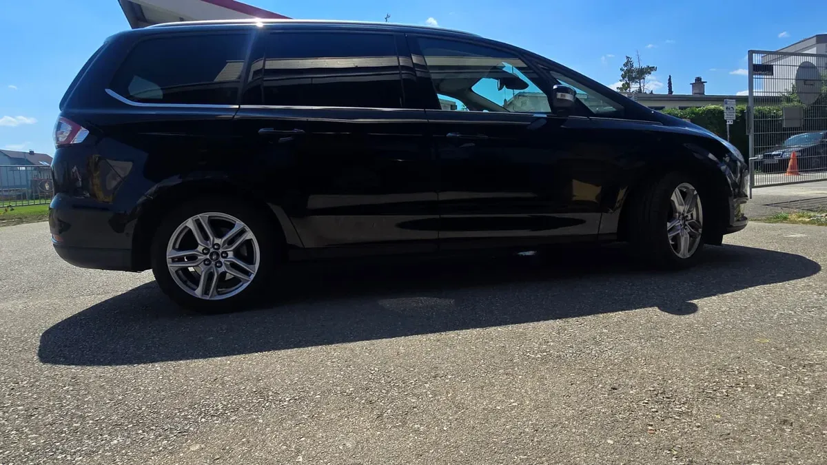 Ford Galaxy 2019 photo 2