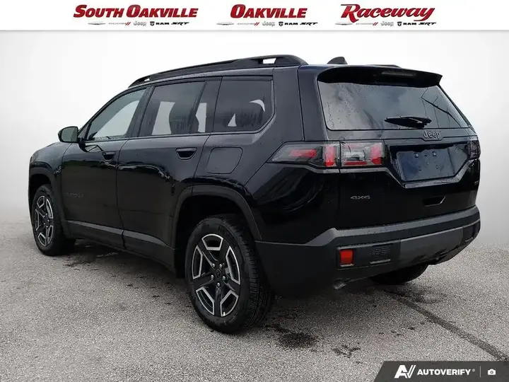 Jeep Cherokee 2026 photo 4