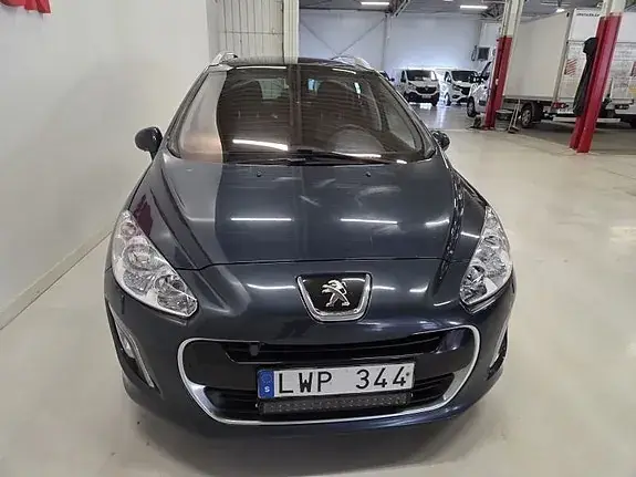 Peugeot 308 2011 photo 2