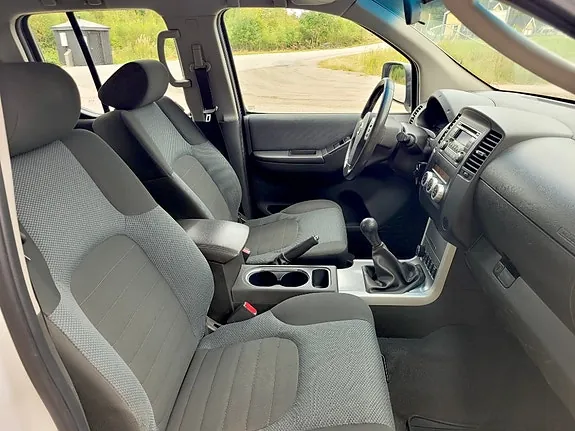 Nissan Navara 2015 photo 5