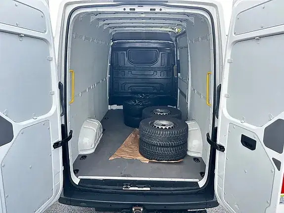 Volkswagen Crafter 35 2023 photo 5