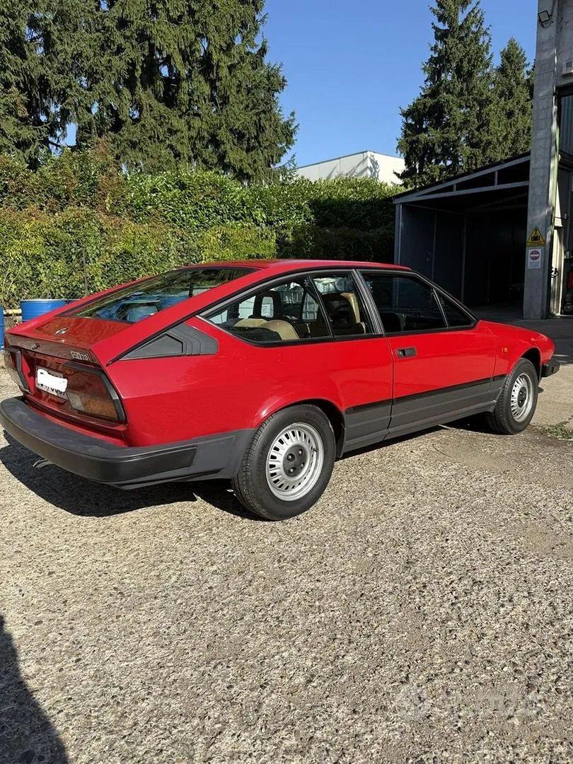 Alfa Romeo Gtv 1986 photo 2