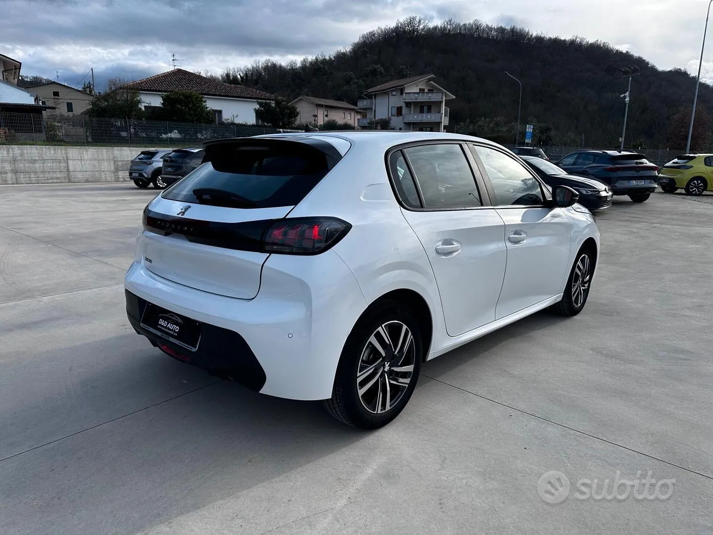 Peugeot 208 2023 photo 4