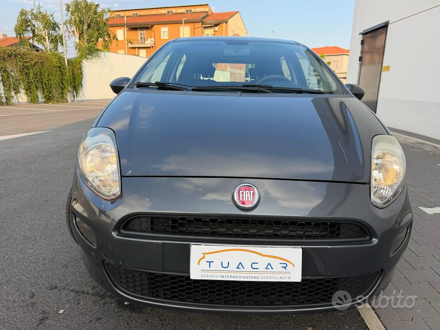 Fiat Punto 2015 photo 2