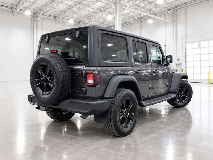 Jeep Wrangler 2023 photo 5