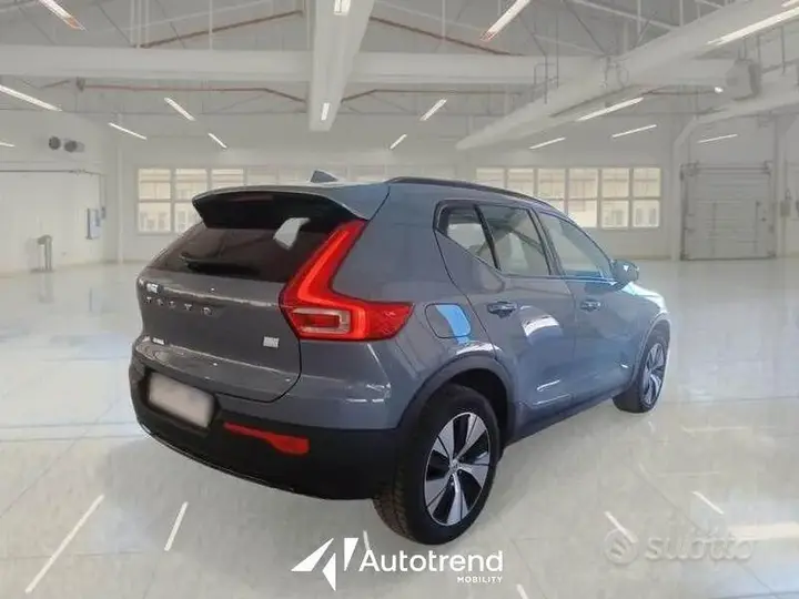 Volvo Xc40 2022 photo 2
