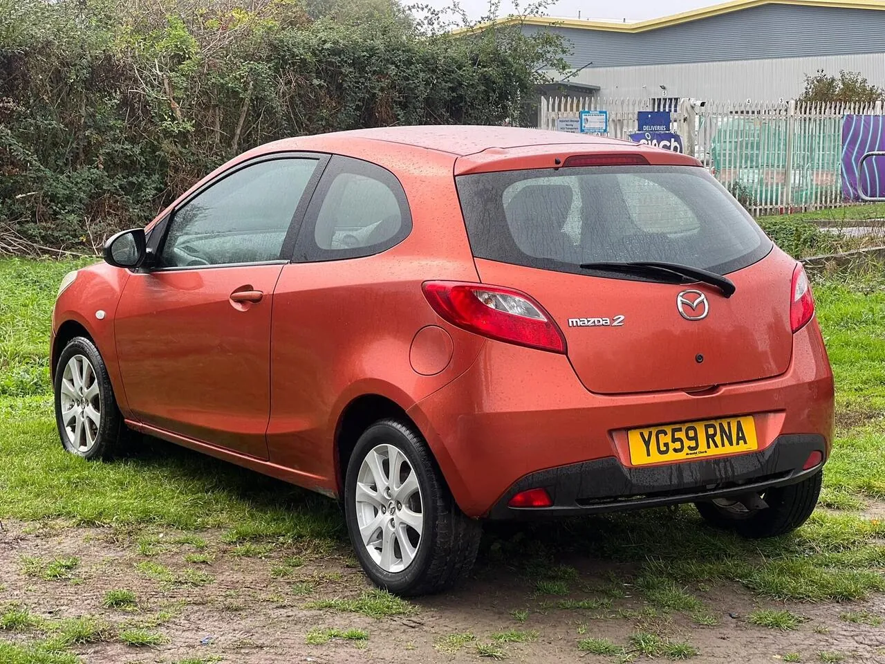 Mazda Mazda2 2009 photo 5