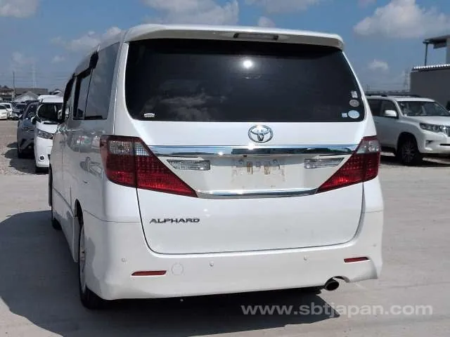Toyota Alphard 2012 photo 3
