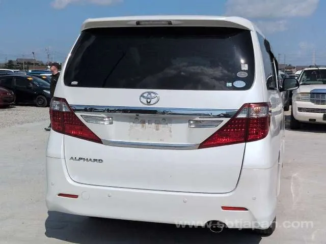 Toyota Alphard 2012 photo 4