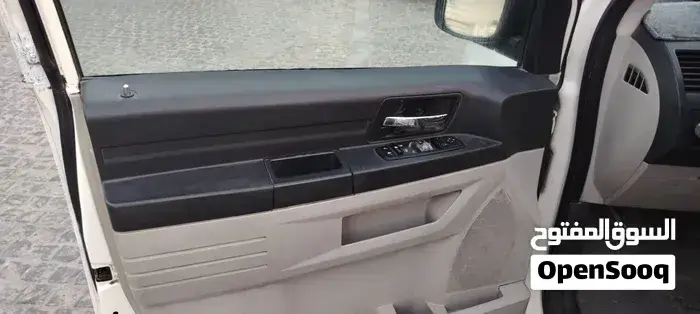 Dodge Caravan 2008 photo 4