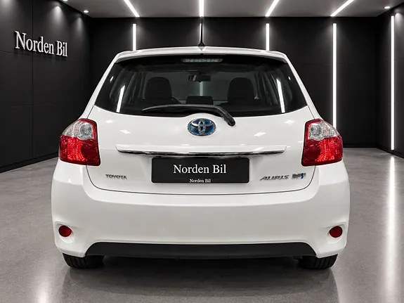 Toyota Auris 2012 photo 5