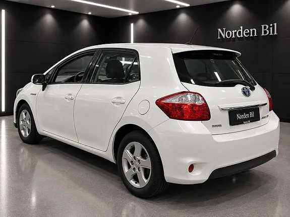 Toyota Auris 2012 photo 4