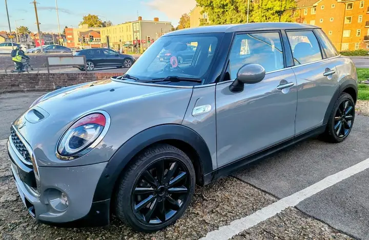 Mini Hatch 2018 photo 4