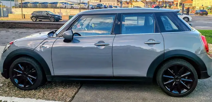 Mini Hatch 2018 photo 5