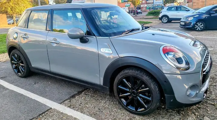 Mini Hatch