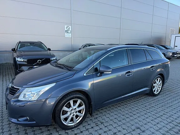 Toyota Avensis 2009 photo 2